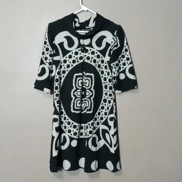 Méchant Black and White Patterned Pull Over Sweater w Front Design Button S - Picture 6 of 8